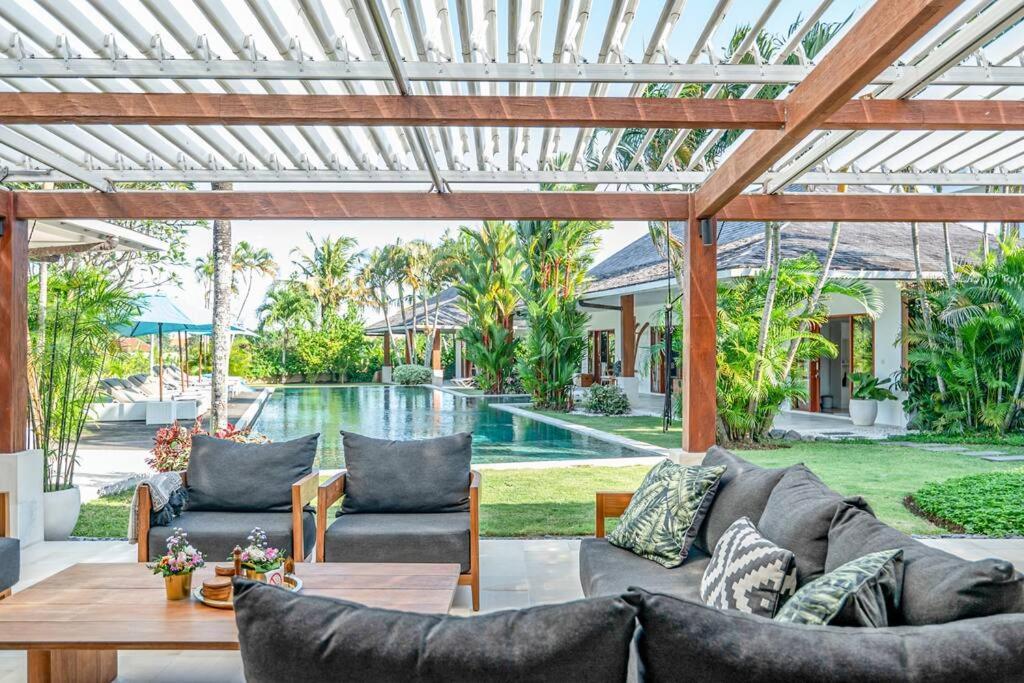 Villa Mimpi Nyata Canggu Buitenkant foto