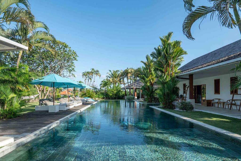 Villa Mimpi Nyata Canggu Buitenkant foto